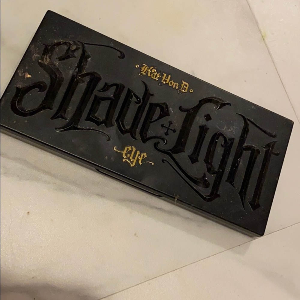 Shade of light eyeshadow palette